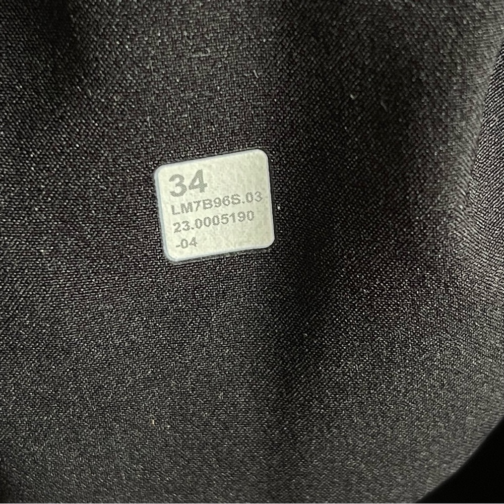 Lululemon Commission Classic-Fit Short Sz 34/9" *Warpstreme In Black - Picture 7 of 7